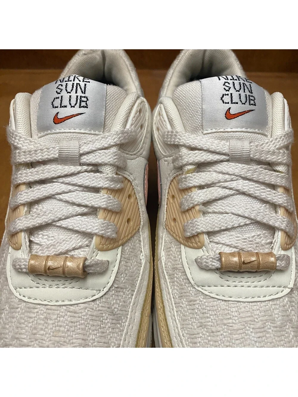 Nike Air Max 90 SE Shoes Womens Size 7 Sun Club Sail Arctic Orange DJ9997-101
